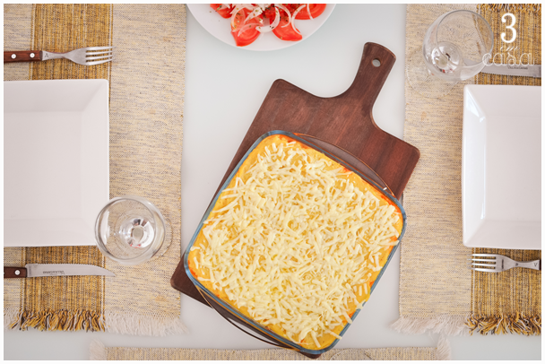 mesa posta para almoço de domingo com prato único