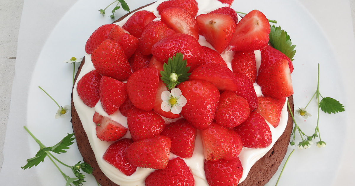 LILLALUND: Erdbeer-Schokoladenkuchen mit Vanillesahne