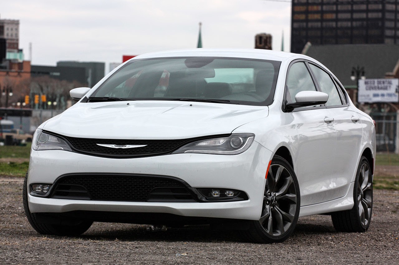 © Automotiveblogz: 2015 Chrysler 200S AWD: Review Photos