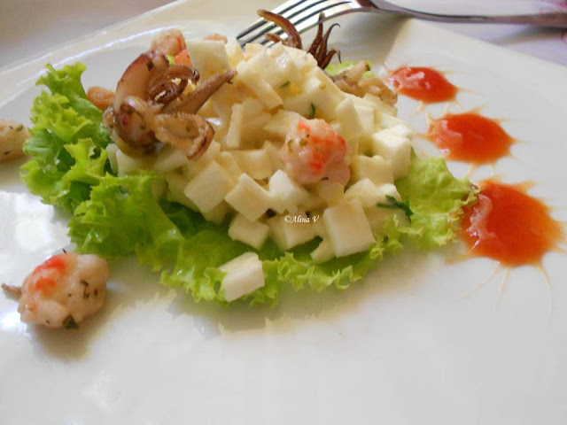 Salata de telina si fructe de mare