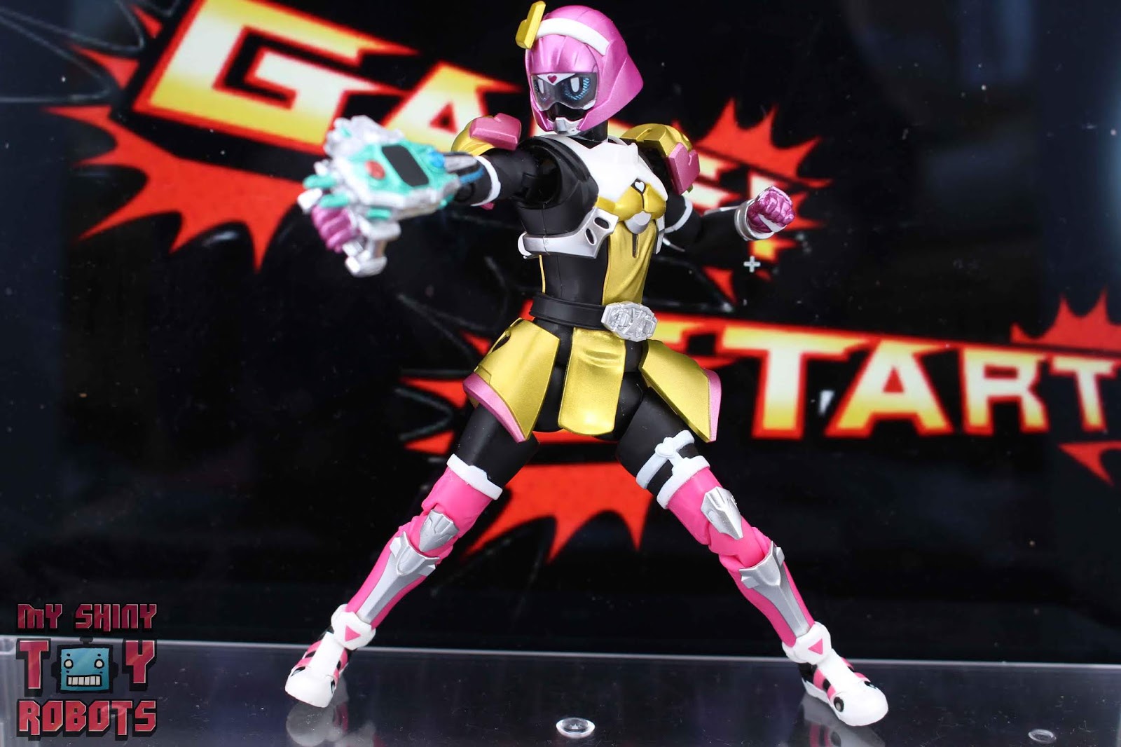 My Shiny Toy Robots: Toybox REVIEW: S.H. Figuarts Kamen Rider Poppy