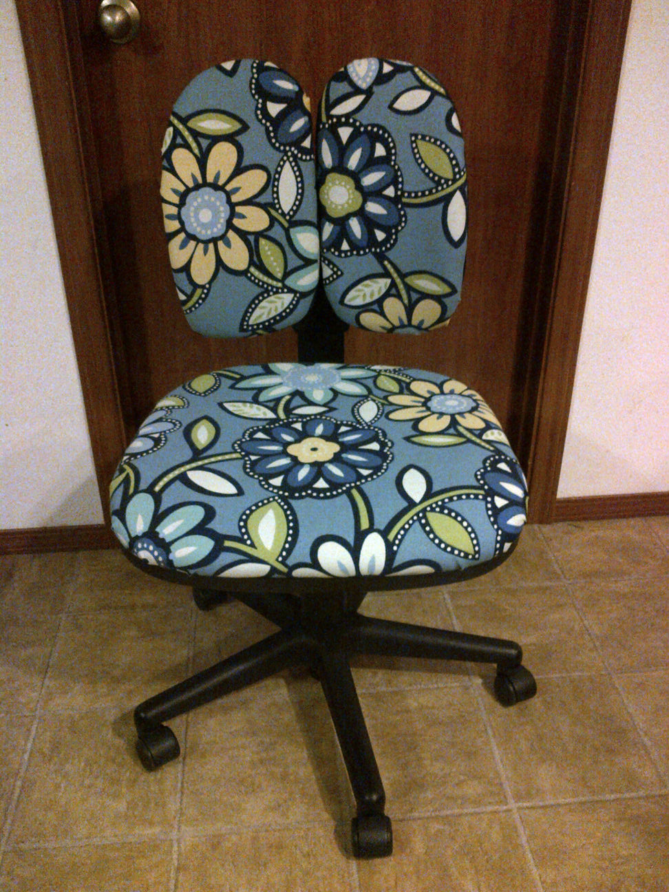 Detwiler {DIY} The Ugly Office Chair