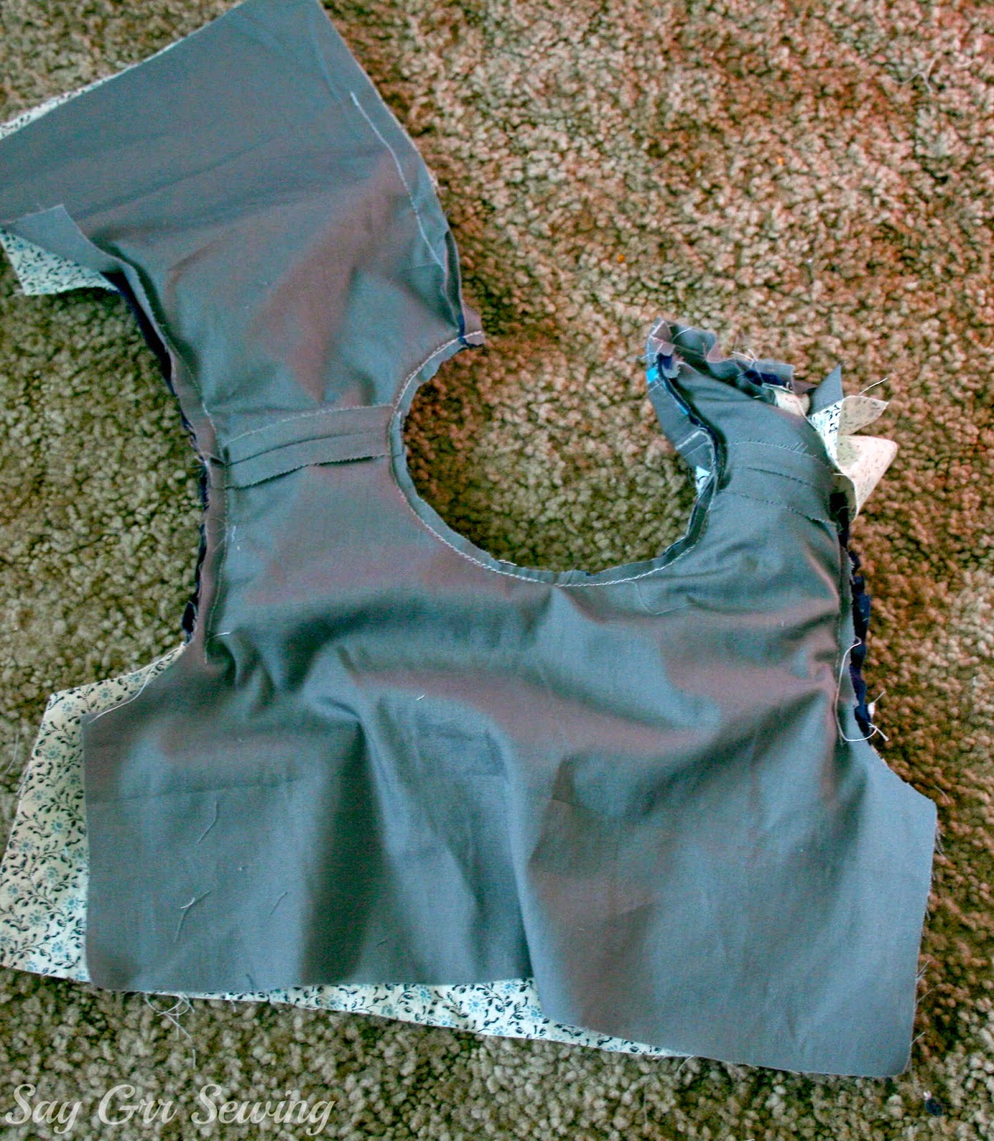 Say Grr Sewing Inserting UnLined Sleeves In A Lined Bodice Tutorial