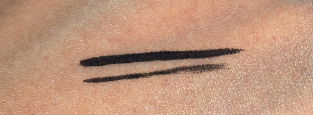 Lotus Herbals Opulence Botanical Eyeliner Review, Pictures and Swatches