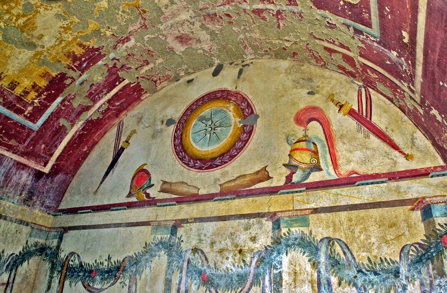 imágeneshistóricas.blogspot.es: Tumba de Lyson y Calicles