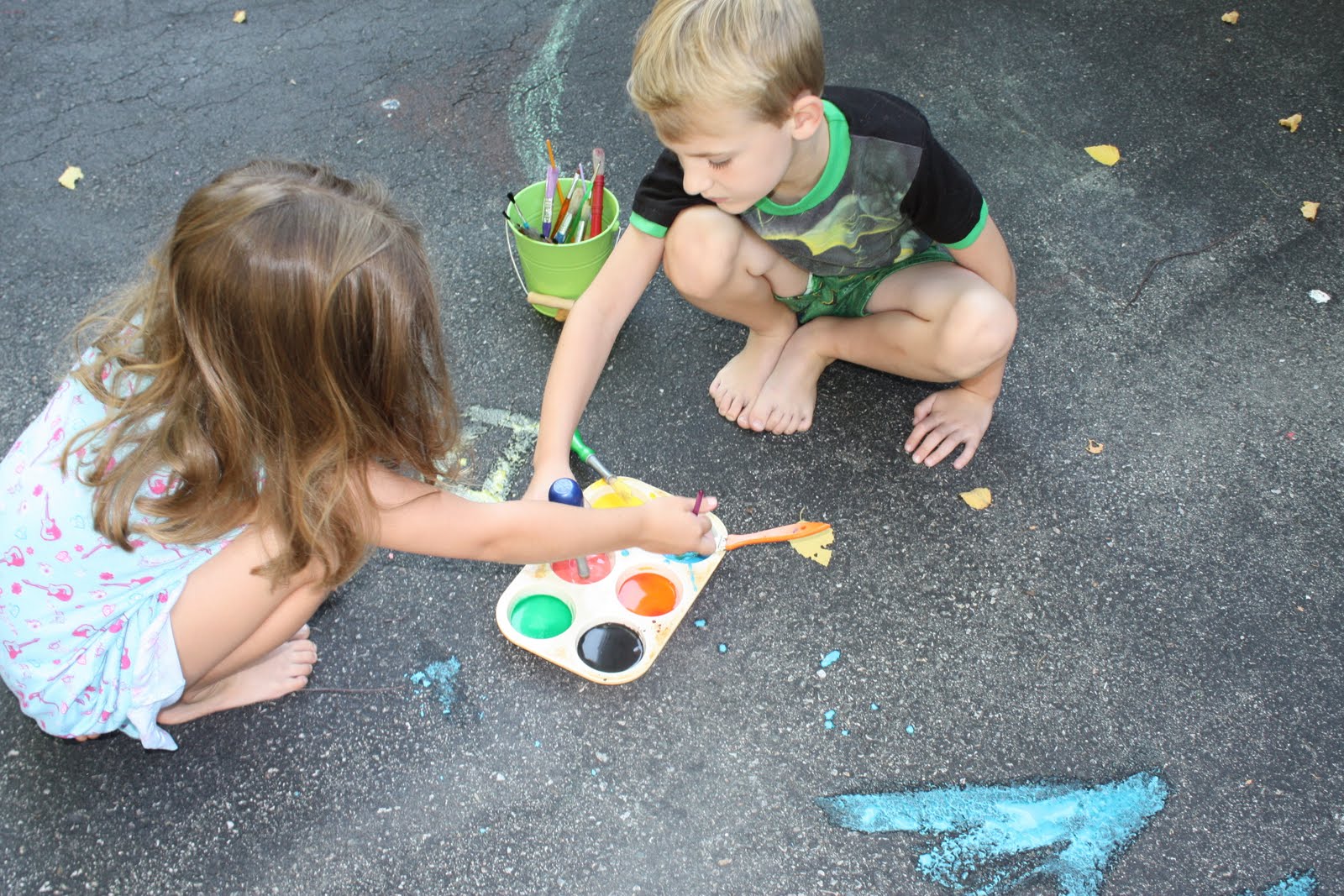 Homemade fizzy sidewalk chalk paint - Messy Little Monster