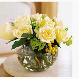 http://www.floristvancouver.com/shop/premium-white-roses-arrangement/