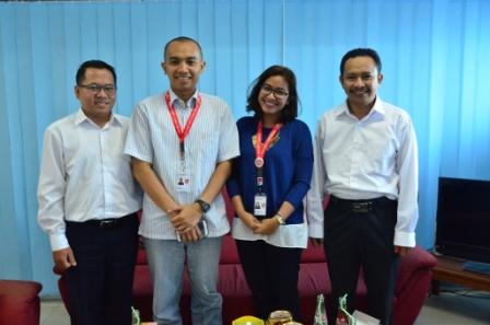 Alumni Udinus Siap-Siap Untuk Direkrut Air Asia 