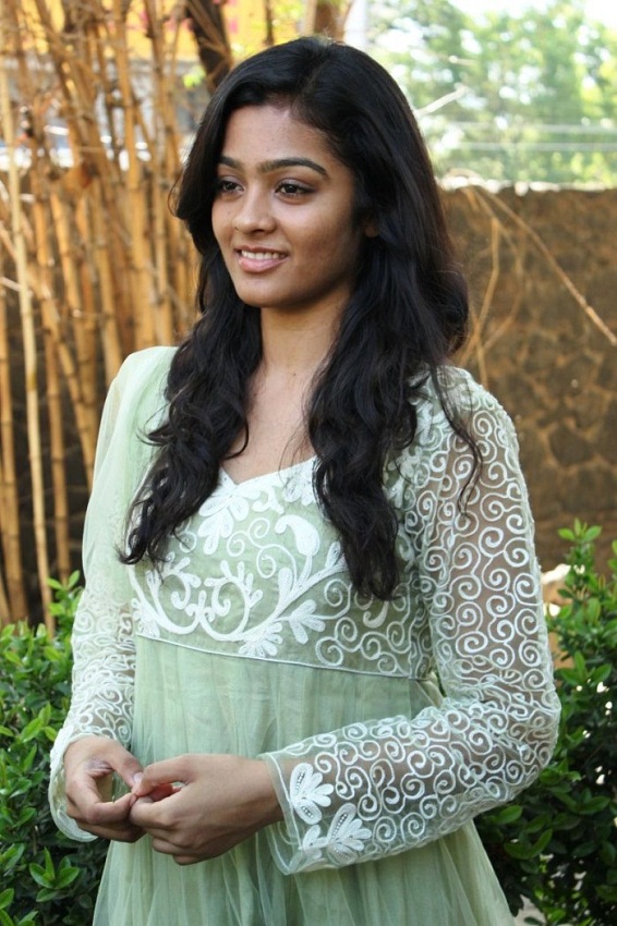 Tamil Actress Gayathri Latest Stills | 123cinegallery