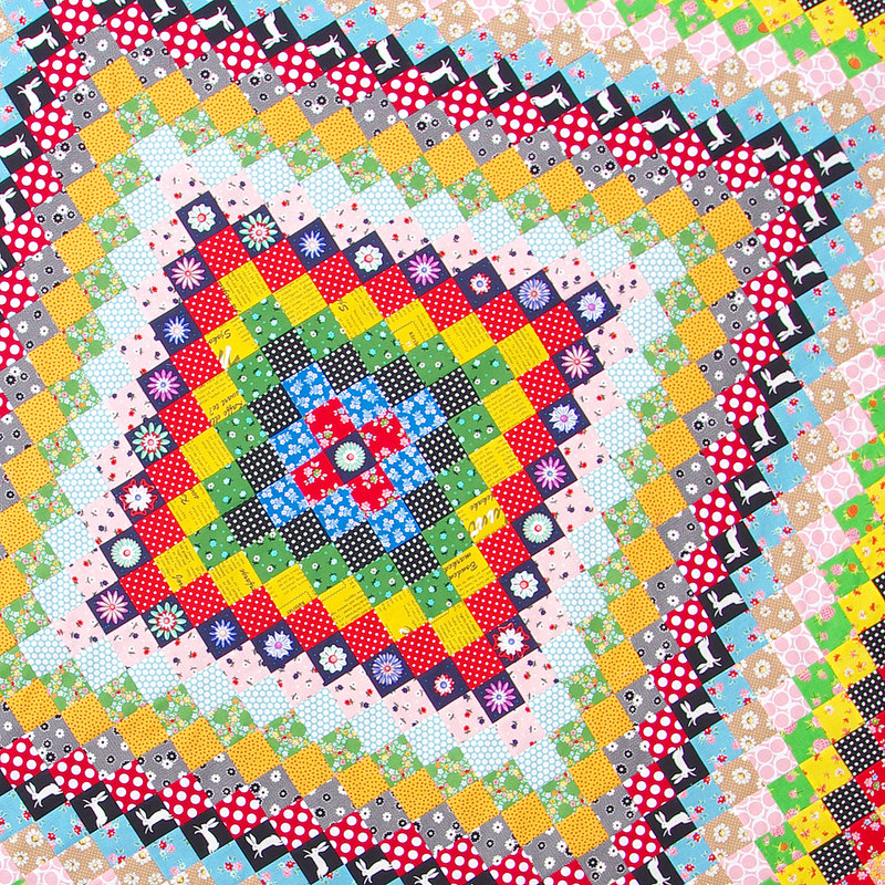 A Giant Granny Square Quilt ~ Trip Around the World Quilt |  Red Pepper Quilts 2016