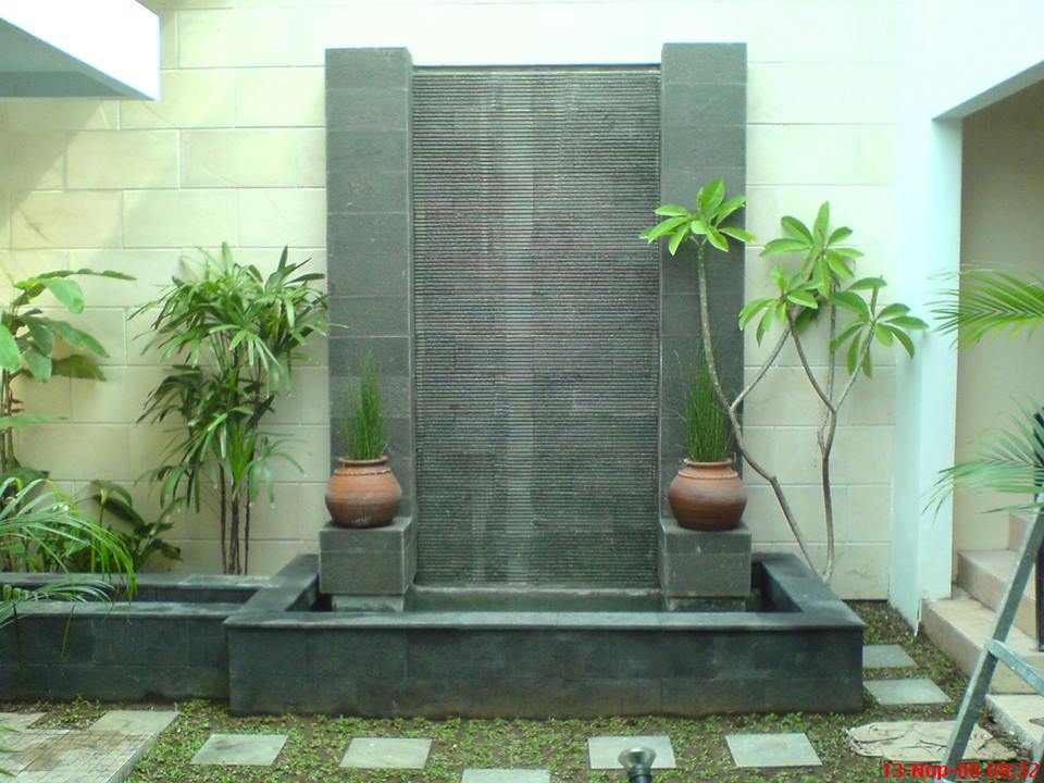 Kolam Ikan Minimalis Batu Alam Jasa Tukang Taman Surabaya