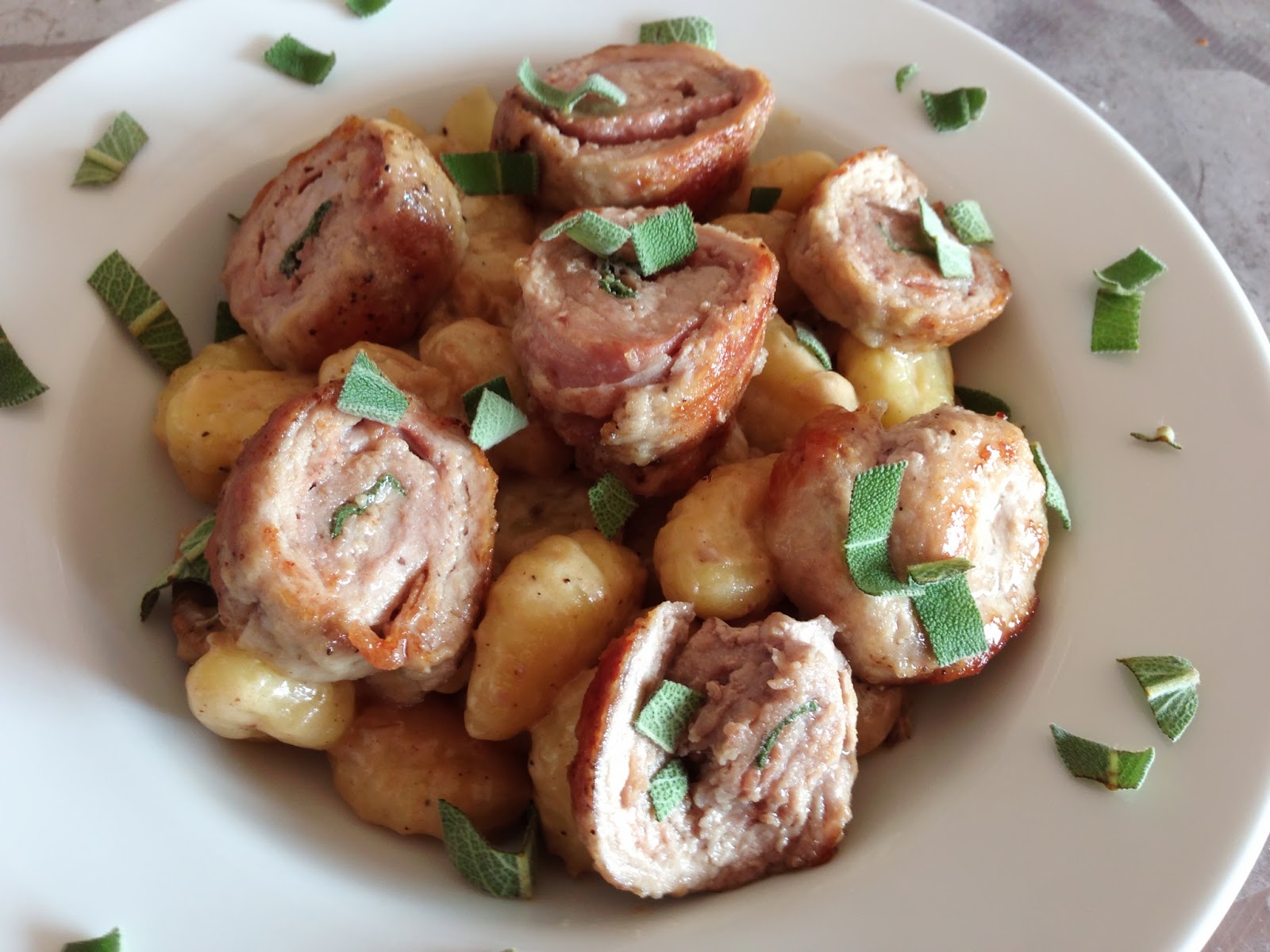 der Koch-Blog: Italienische Schnitzelröllchen gefüllt mit Salbei und ...