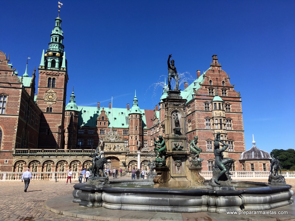 El Castillo Mas Bonito De Dinamarca Frederiksborg Slot Preparar Maletas Blog De Viajes