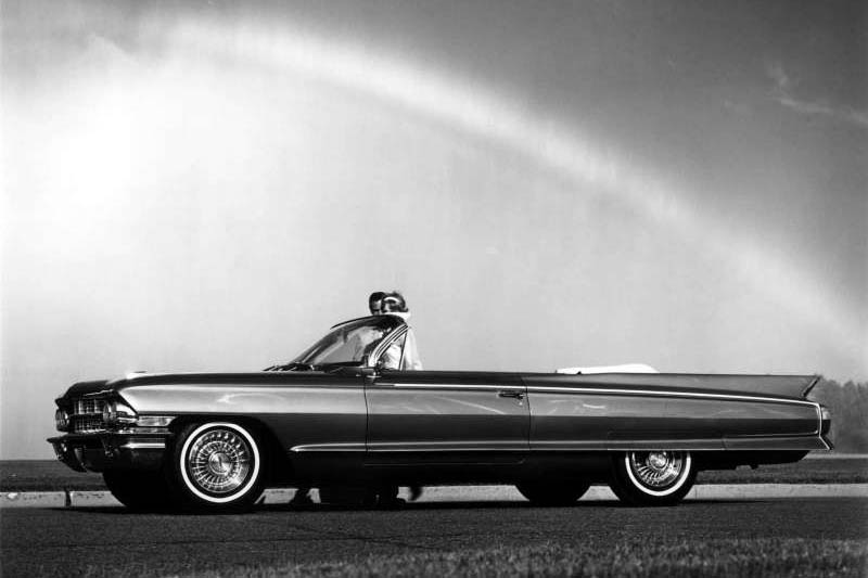 Classic and antique cars collection: MINIATURE ANTIQUE CAR