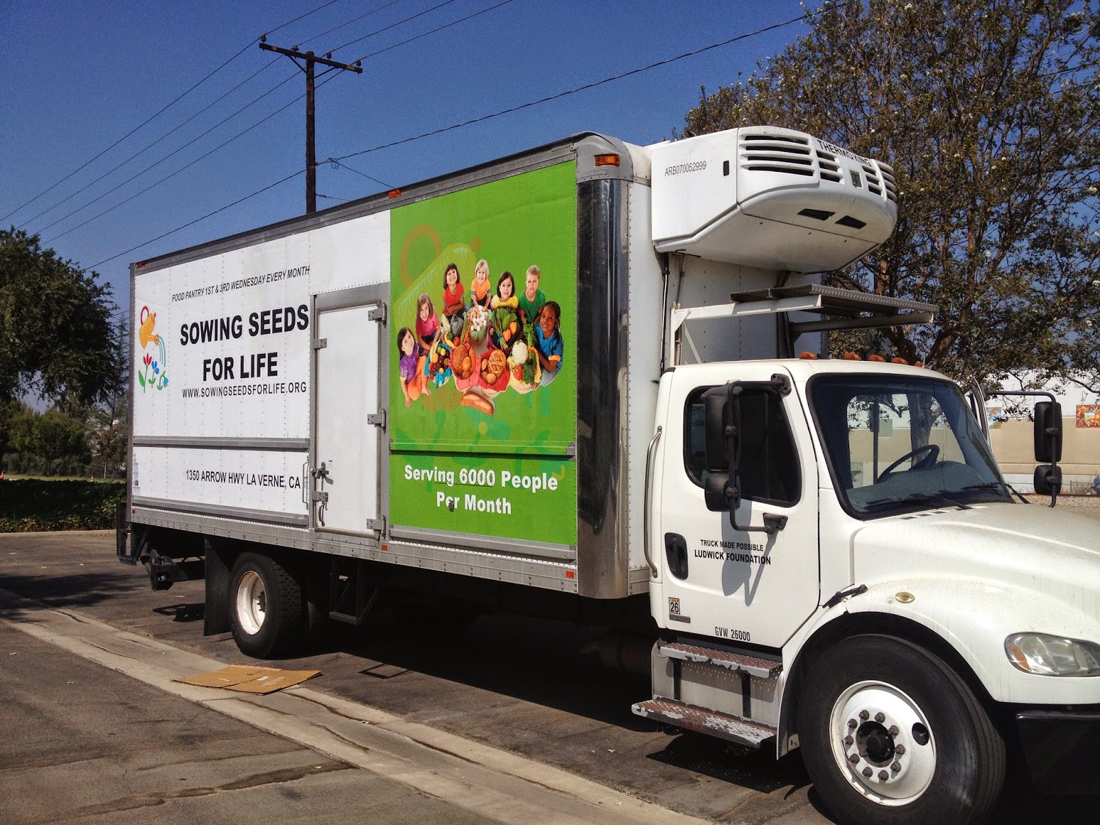 Los Angeles Times Pressmens 20 Year Club Food Bank Open Today in La