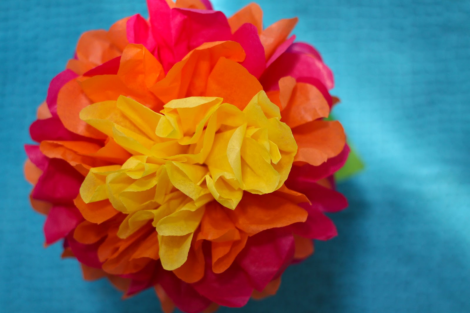 how to make tissue paper flower centerpieces