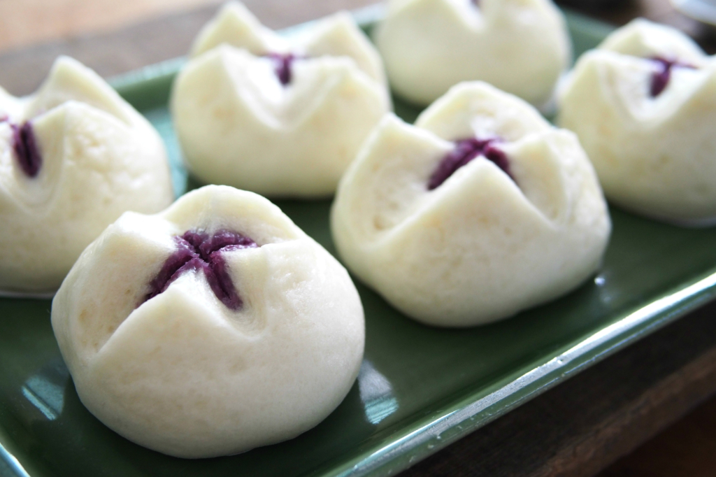 STEAMED BUNS WITH JAPANESE SWEET POTATO FILLING BAKE WITH PAWS