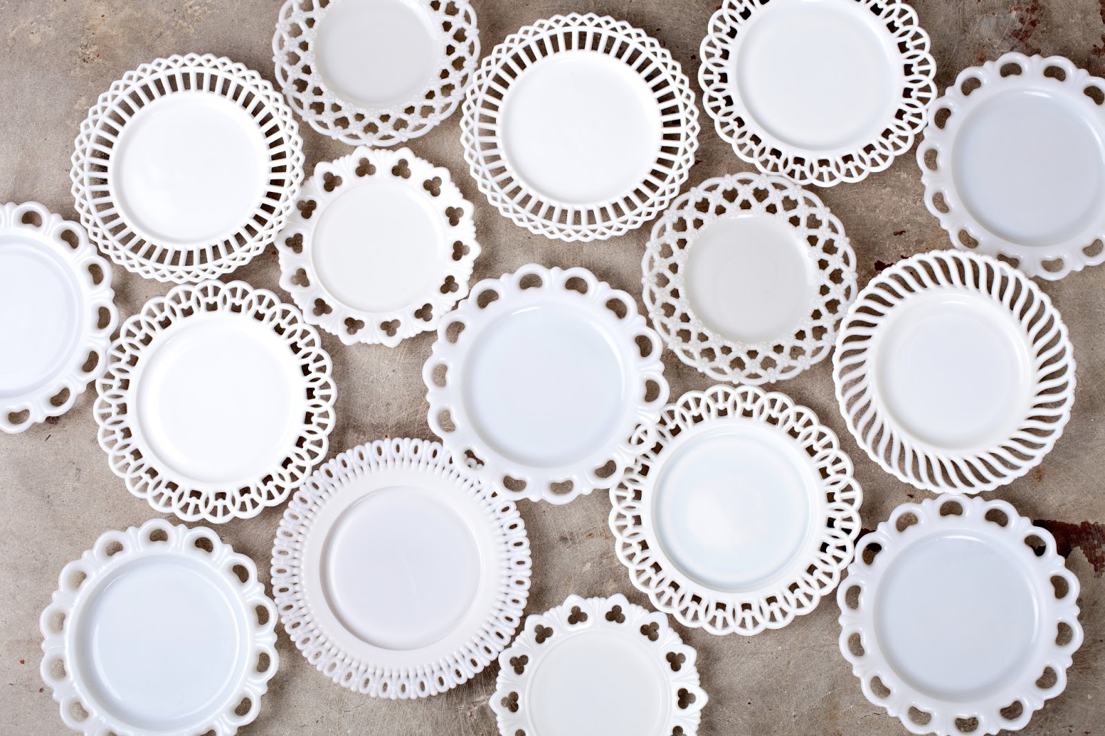 Pretty Vintage Table Vintage Dessert Plates pretty-vintage-table-vintage-dessert-plates