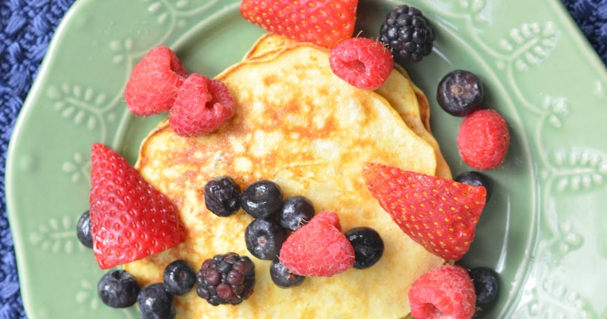 The Savvy Kitchen 2Ingredient Banana Pancakes (Whole30)