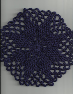 Age's Crochet Page--Patterns--Scalloped Edge Doily
