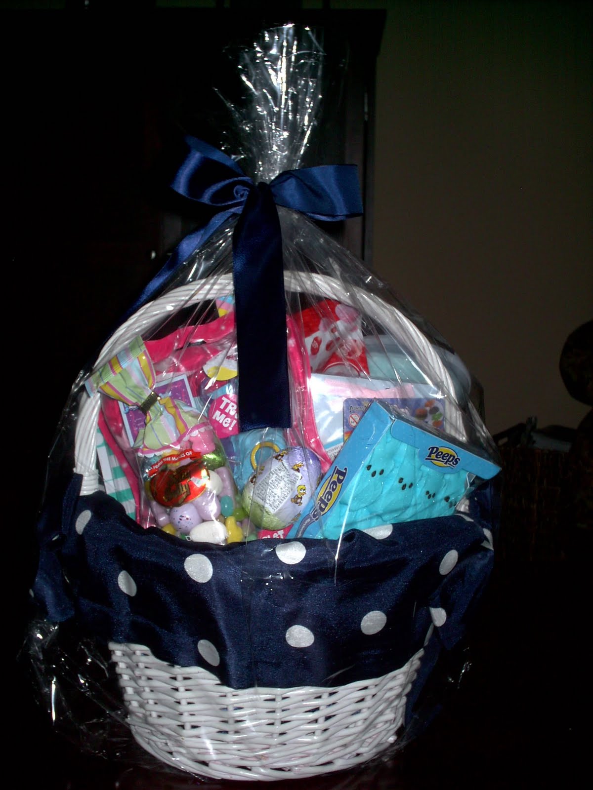 Mama Bear At Work How to make a fabric basket liner.