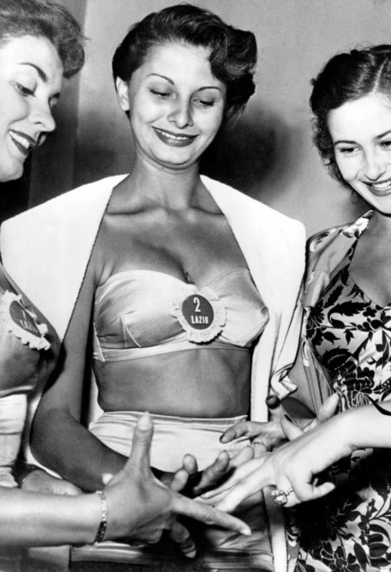 Rare Photographs Of A Teenage Sophia Loren At The Miss