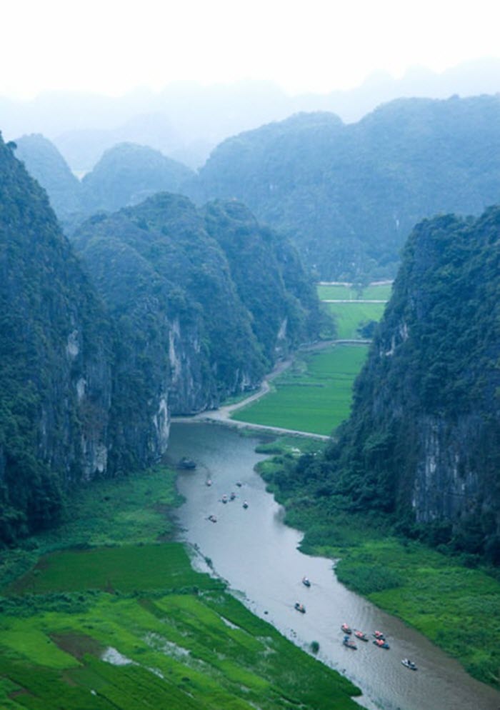 Du ngoạn Ninh Bình trong một ngày hãy đến ba địa điểm nổi tiếng này Du ngoạn Ninh Bình trong một ngày hãy đến ba địa điểm nổi tiếng này