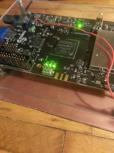 Bladerf Ui SDR with BladeRF: bladeRF FPGA programmed with Quartus GUI and blinking ...
