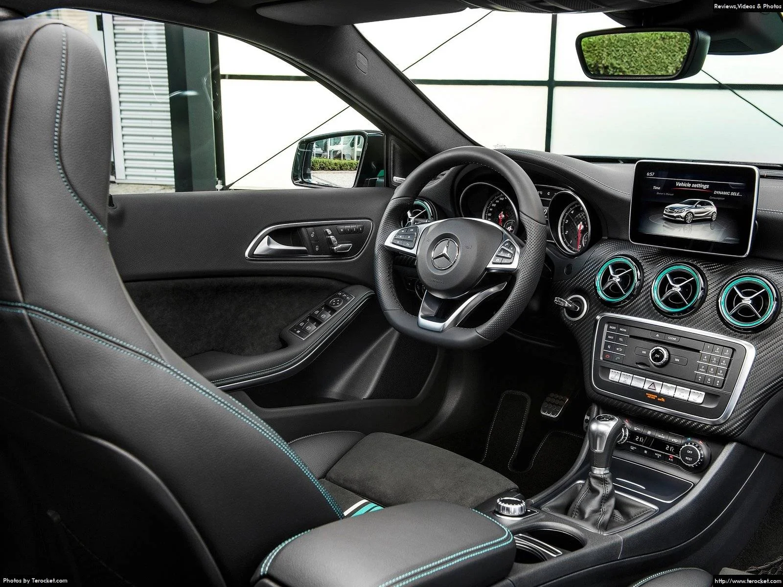 Hình ảnh xe ô tô Mercedes-Benz A-Class 2016 & nội ngoại thất