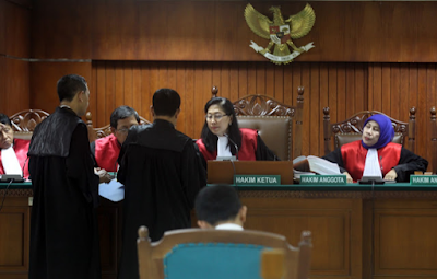Tuntutan hak Tuntutan hak