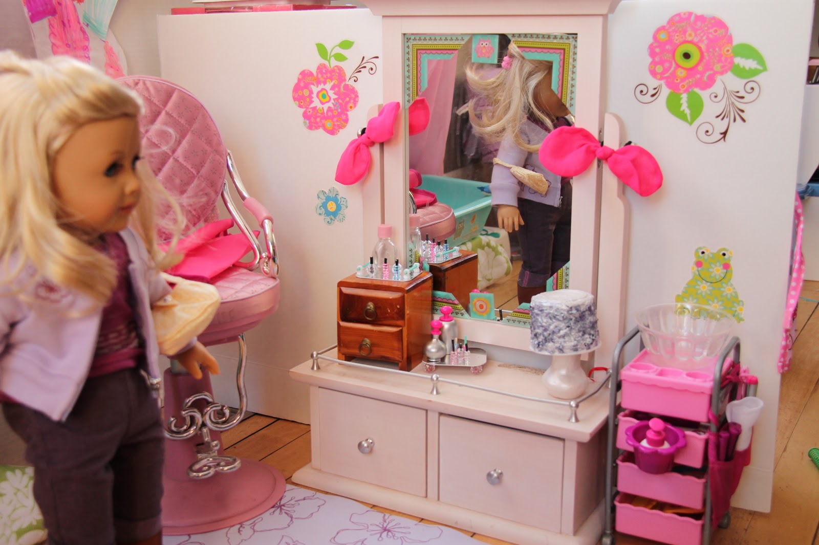 American Girl Doll Play Redecorating our Doll Rooms