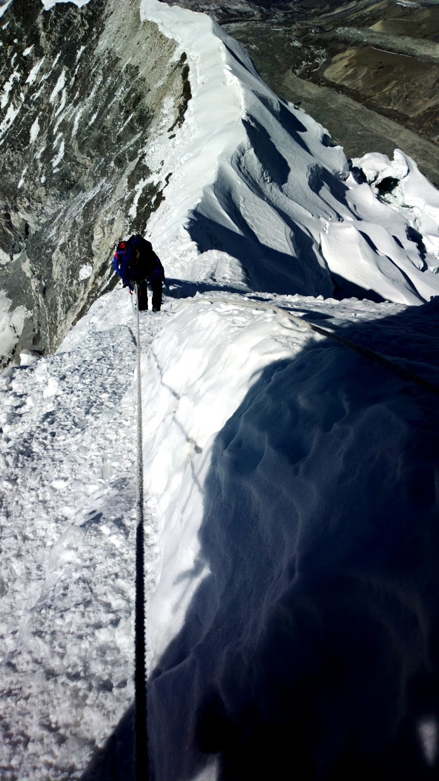 Mount Everest reopen for expedition after Earthquake Hits.