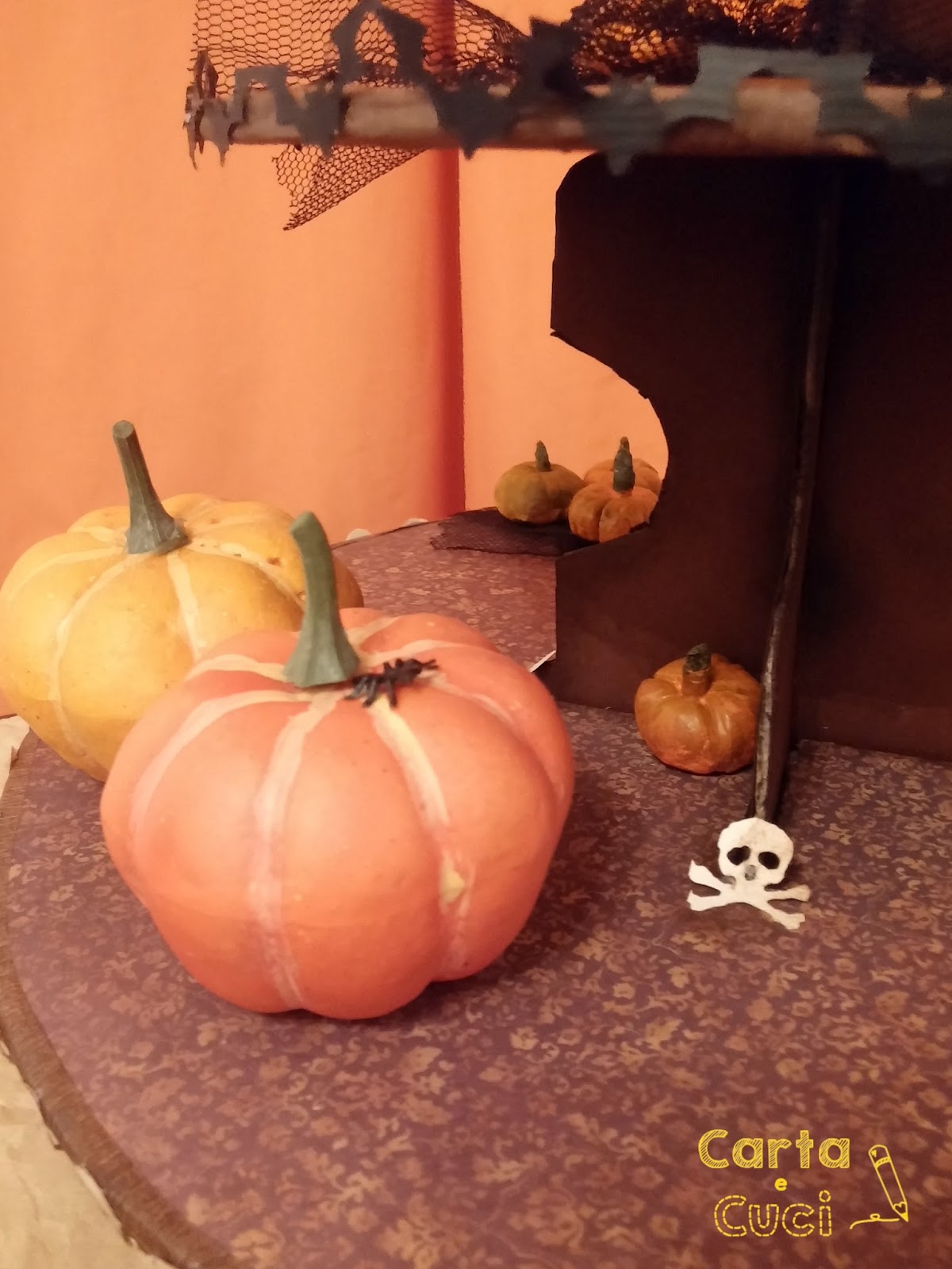 Carta e cuci: boo (l'alzatina per i dolcetti di halloween) Alzatina ispirazioni Bomboniera