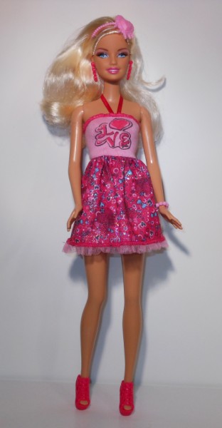 Cyano Barbie Dolls & Reroots: I Love Valentines Barbie