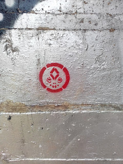 ΑΠΟΚΛΕΙΣΤΙΚΟ ΑΝΟΠΑΙΑ ΑΤΡΑΠΟΣ: ΜΥΣΤΗΡΙΩΔΗ ΣΦΡΑΓΙΔΕΣ ΚΑΙ ΙΔΕΟΓΡΑΜΜΑΤΑ