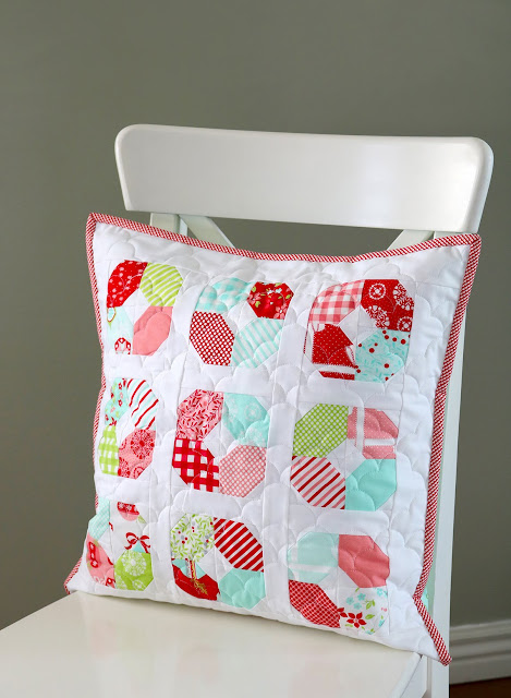 Charming Lucy mini quilt or pillow free PDF pattern from Andy of A Bright Corner--- A great idea for using those mini charm packs!