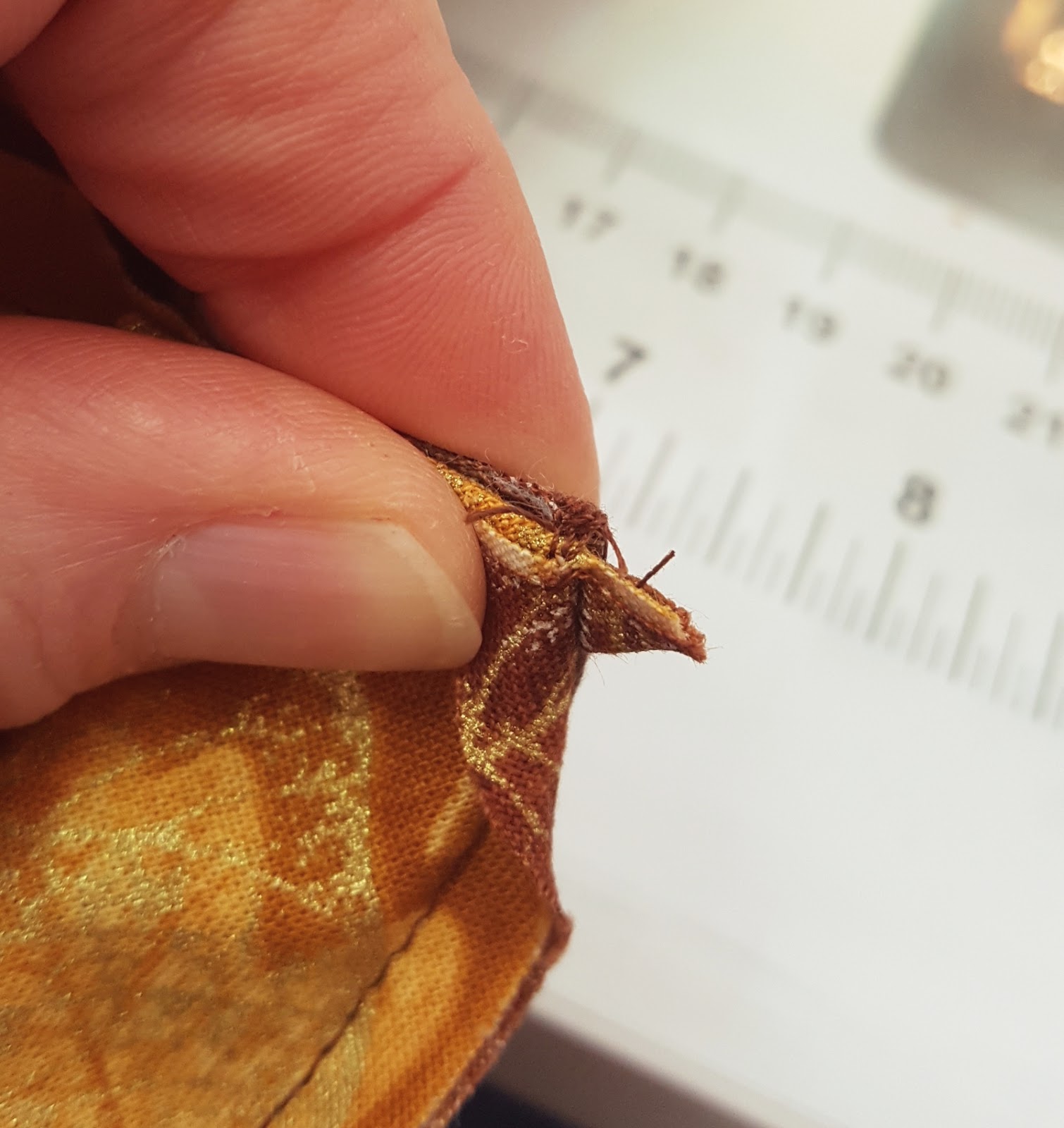 What a Hoot! BOMs Away How to Prevent Wavy Binding & Avoid Lumpy Corners