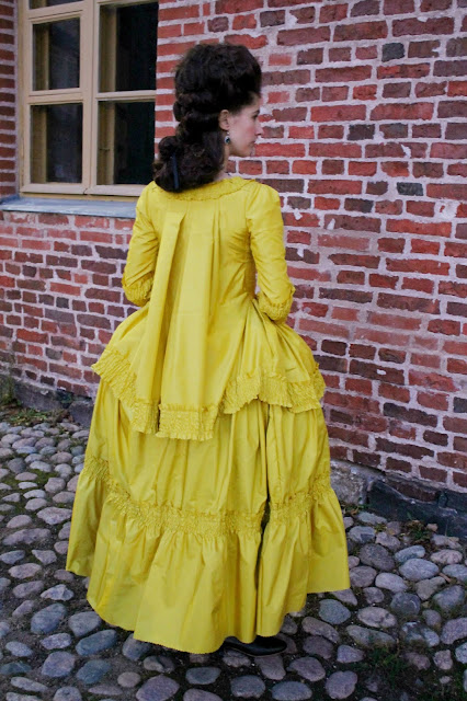 yellow4.jpg