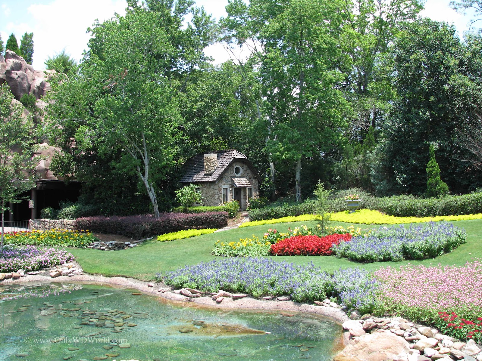 Victoria Gardens In Disney World's Epcot Pay Tribute To The Butchart Gardens Disney World Blog