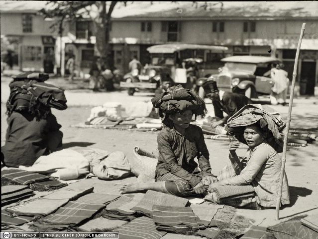 Gambar Foto Penjual Kain di Pasar Kabanjahe Jaman Dulu | SARUDUNG BLOG
