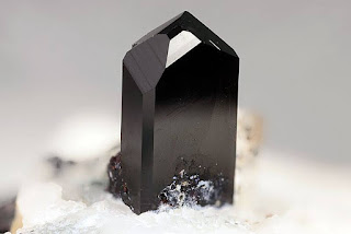 https://www.mineralienatlas.de/lexikon/index.php/MineralData?mineral=Neptunit