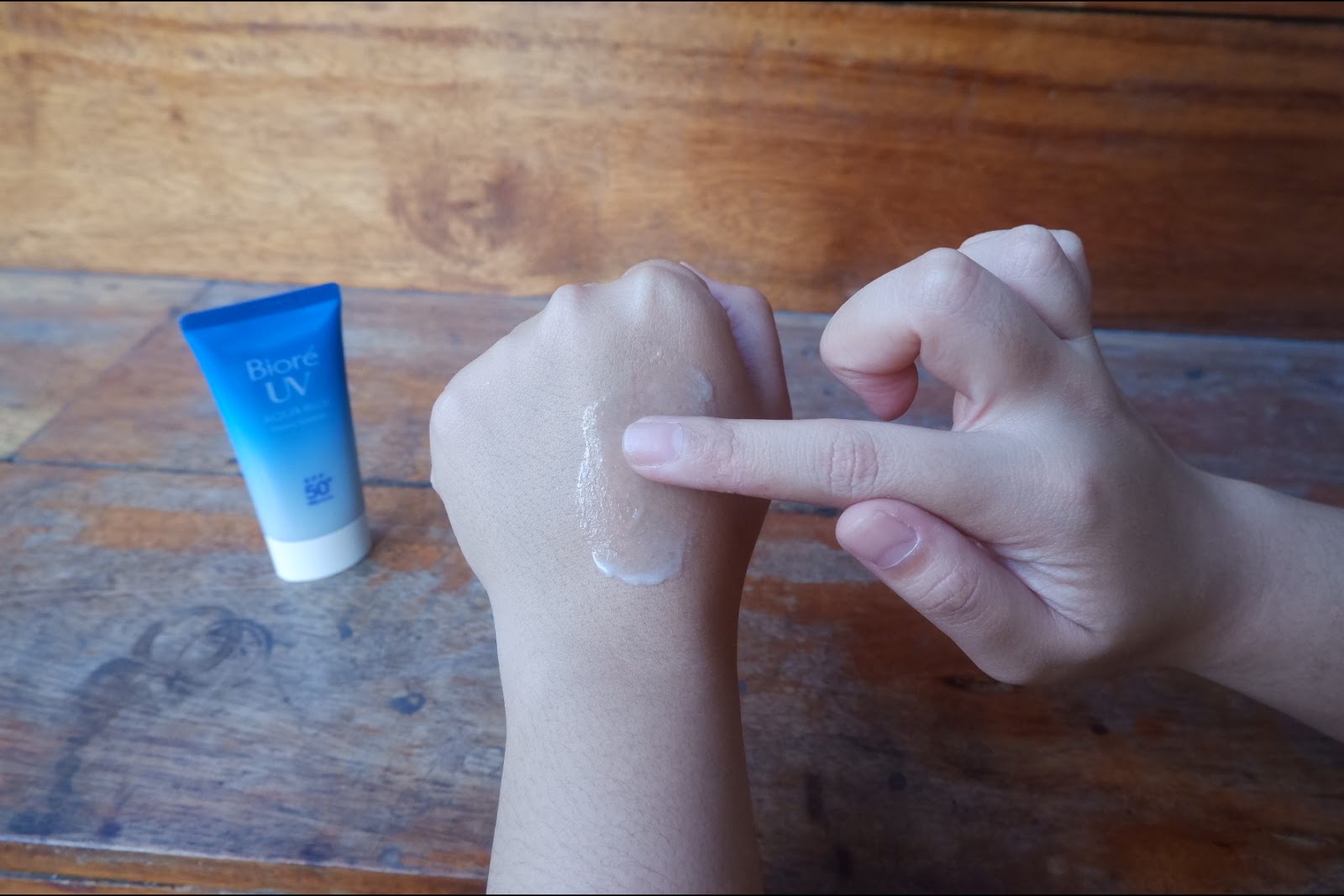 Biore UV Skin smoothness Sunscreen Matting Emulsion spf50.
