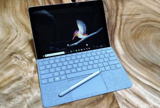 Frontale Surface Go Surface Go vista anteriore