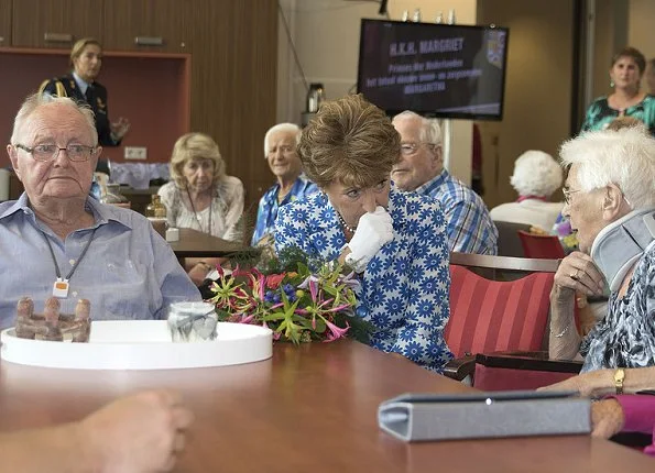 Princess Margriet opened a modern residential facility in Kampen, Princess Style Royalt, fashions newmyroyals