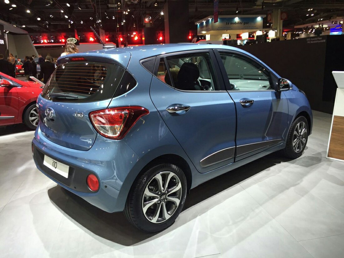 Toyota liva etios lakhs cars launched restyling hatchback door now top under facelift platinum autonexa price lakh auto inr cross