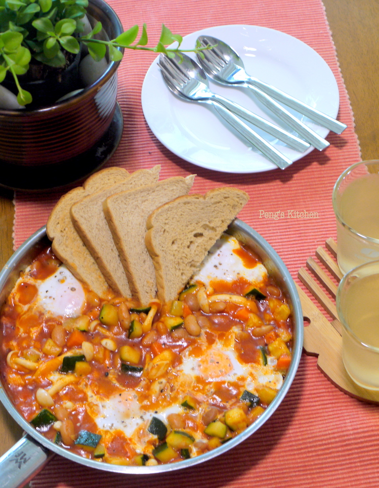Peng's Kitchen One Pan Breakfast Eggs with Zucchini & Baked Bean