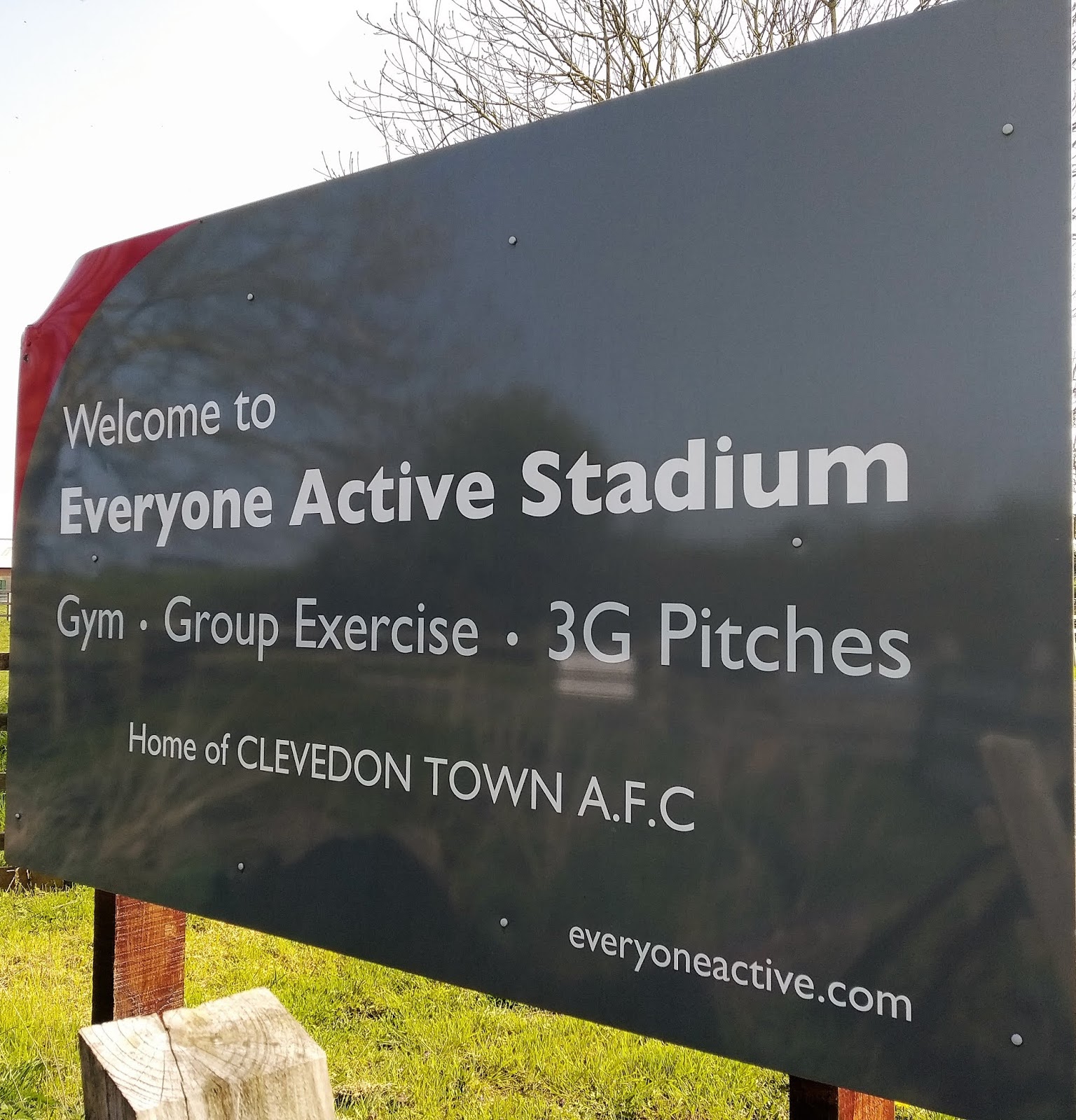 The Wycombe Wanderer: Clevedon Town - The Hand Stadium
