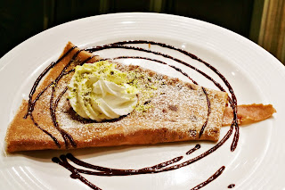 Hot from oven~~~ Ashley Queens French Crêpe! Ashley Queens Buffet Apgujeong (애슐리퀸즈 압구정점) | www.meheartseoul.blogspot.com