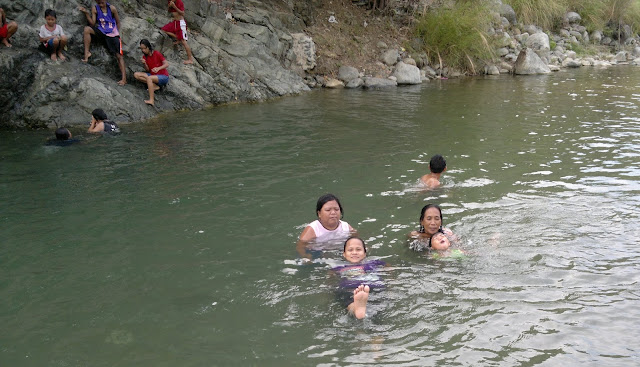 Swimming in Canding River Canding River swimming
