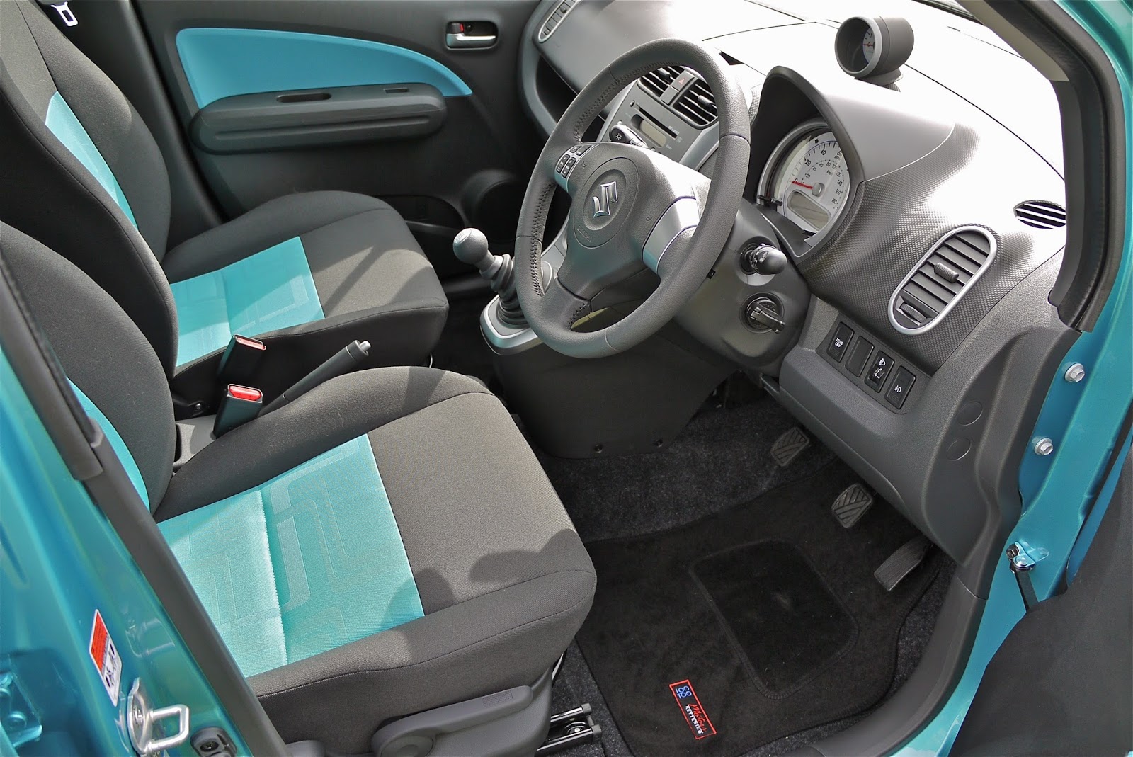 interior suzuki splash 2012 suzuki splash review cars review interior suzuki splash 2012 suzuki splash review cars review